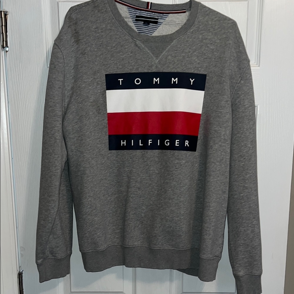 Tommy Hilfiger Men's Gray Sweater